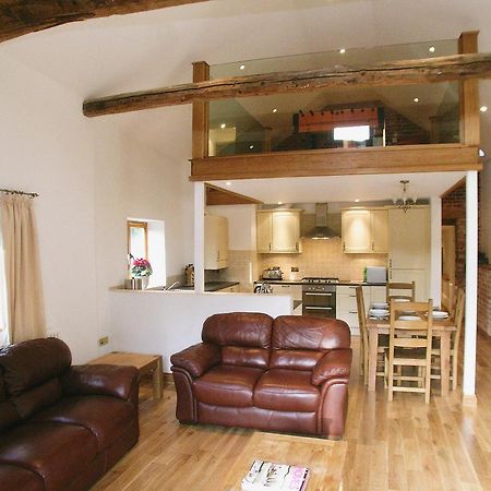 Вилла The Street Farm Barn Drayton  Экстерьер фото